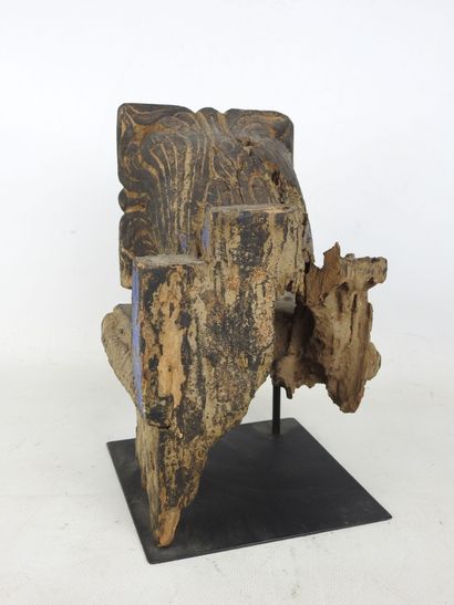 SRI LANKA: Carved wooden capital with floral...