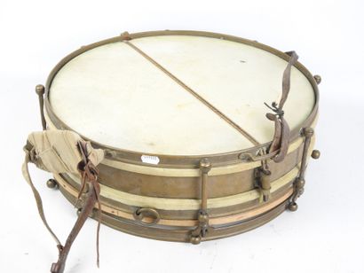 INFANTRY DRUM with belt and five sticks....