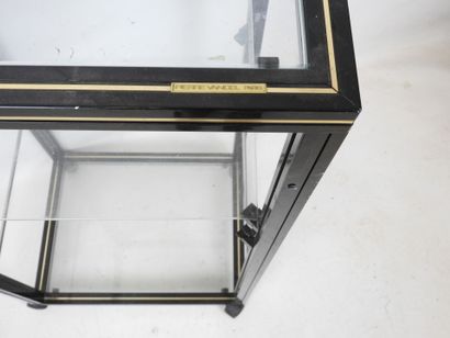 Pierre VANDEL: Shelf in lacquered metal with...