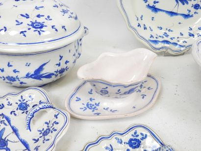 MARTRES-TOLOSANE and MOUSTIERS: Table service...