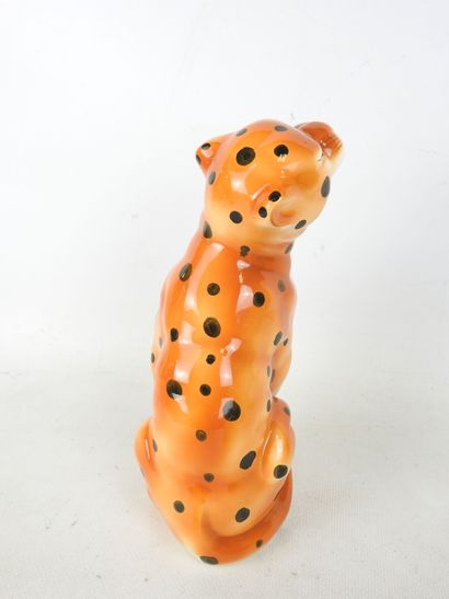 ATHEZZA: Pig in beige and gray crackle ceramic....