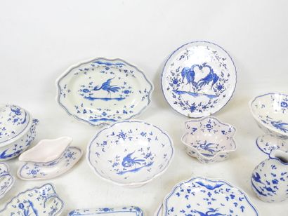 MARTRES-TOLOSANE and MOUSTIERS: Table service...