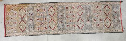 MOROCCO : Woven carpet in black, white and...