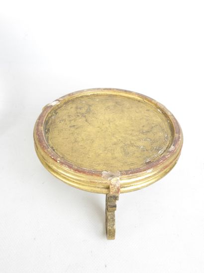 Bronze tripod support. H. 19 cm - Diam. 18...