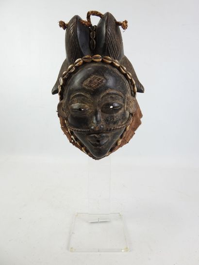 PUNU GABON OKUYI dance mask in wood, rattan...