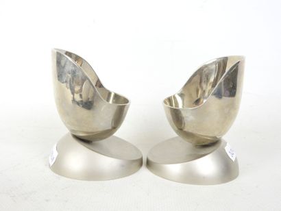 PAIR OF PIPES HOLDERS or ASHTRAYS in silver-plated...