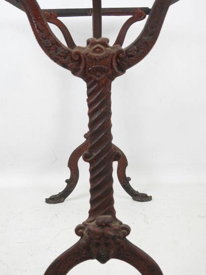 PASQUIER à TOURS: Wrought-iron bistro table...