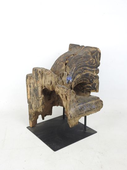 SRI LANKA: Carved wooden capital with floral...