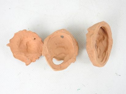 Seven MASCARONS in plaster. H. between 5...