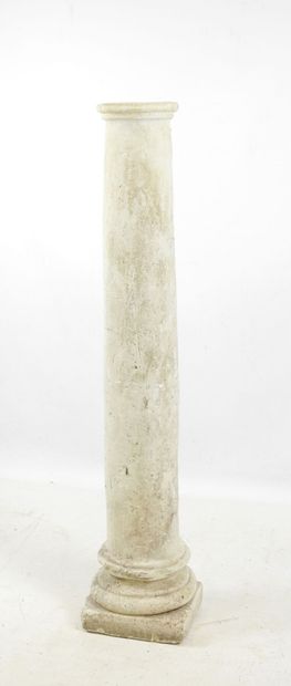 COLUMN SHAFT in beige stone. H. 121 cm.