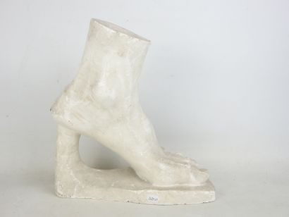 MORTUARY MASK in plaster. 20 x 14 cm. Attached...