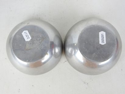 SARREGUEMINES: Pair of earthenware dishes...