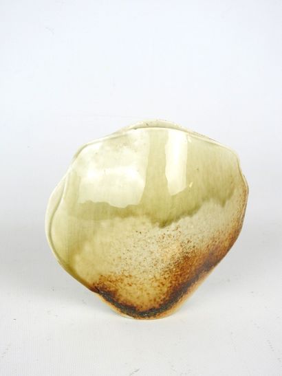 Beige glazed ceramic lens vase. H: 18 - L:...