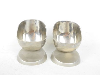PAIR OF PIPES HOLDERS or ASHTRAYS in silver-plated...