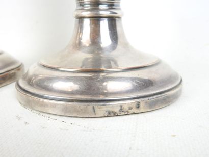 PAIR OF CANDLES in silver-plated metal. H....