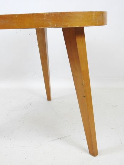 LOW TABLE in beech, the three-lobed top resting...