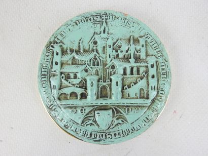 GIEN: Earthenware tile decorated with a salamander....