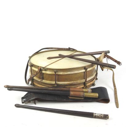 INFANTRY DRUM with belt and five sticks....