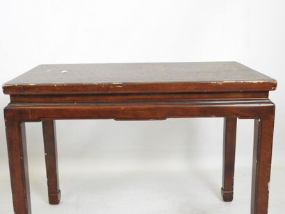 CHINA (in the taste of) : Pair of low tables...