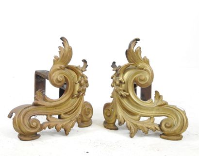 PAIR OF CHENETS in copper and cast iron in...