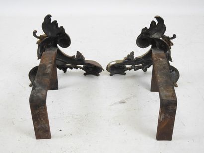PAIR OF CHENETS in copper and cast iron in...