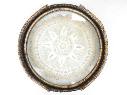 DESSOUS de PLAT circulaire en osier et dentelle...
