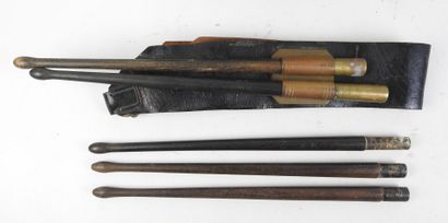 INFANTRY DRUM with belt and five sticks....