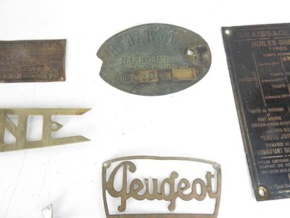 TWELVE automotive PLATES and INSIGNES including:...