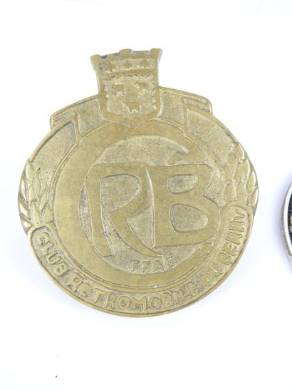 CLUB RETROMOBILE DU BERRY: Gilt bronze medal....