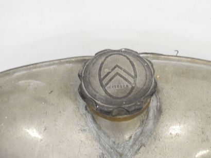 CITROEN -CALANDRE in partially enamelled...