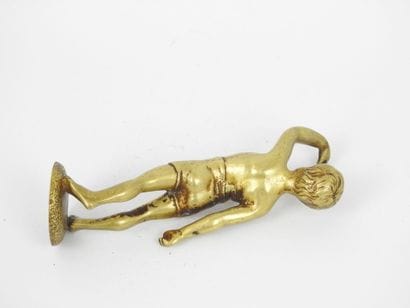 AUTOMOBILE MASCOTTE in gilded bronze, decorated...