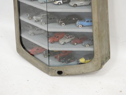 CITROEN -CALANDRE in partially enamelled...