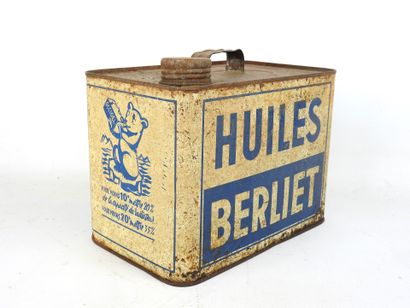BERLIET: Oil can in lithographed sheet metal....
