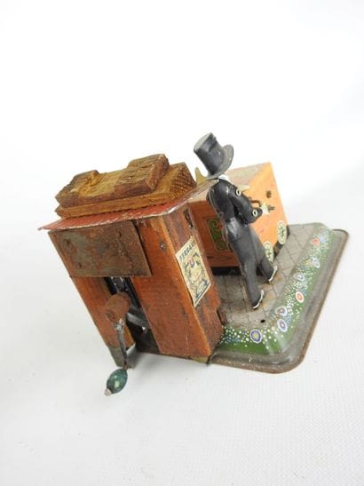 ARTISAN - Sawmill. Mechanical game in lithographed...