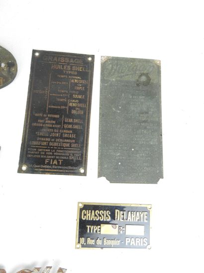 TWELVE automotive PLATES and INSIGNES including:...