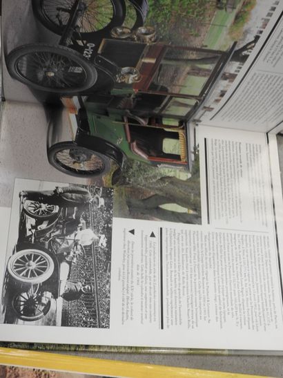 SIX BOOKS on automobiles, including : - Automobiles...