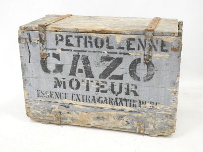 LA PETROLENNE: Blue lacquered wood trunk...