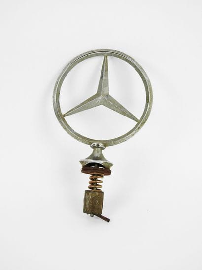 MERCEDES BENZ: Chromed metal automobile mascot....