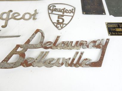 TWELVE automotive PLATES and INSIGNES including:...