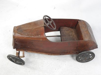 PEDAL CAR in red painted sheet metal. H:...