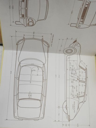 CITROEN: Eight books on the brand's DS model,...