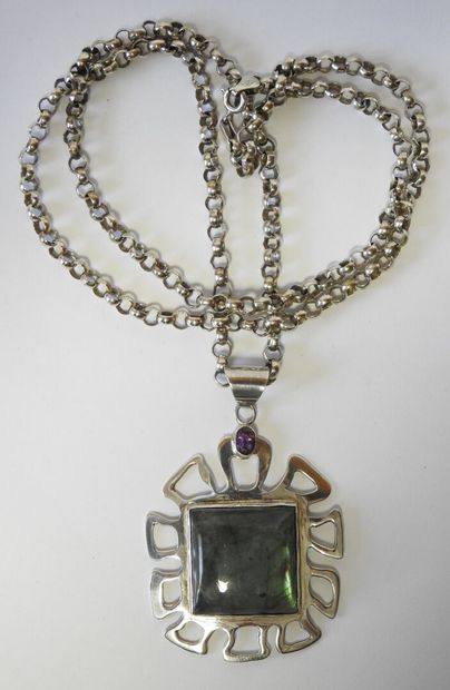 925 silver chain and pendant featuring a...