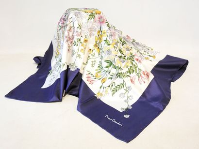Pierre CARDIN
Silk square with wide navy-blue...
