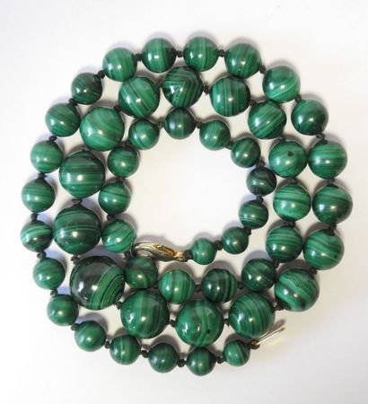 Necklace made of malachite beads
Length:...