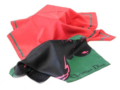 Christian DIOR
Lot de 2 petites pochettes...