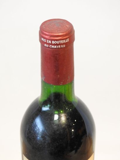 1 bottle
Château Petrus - Pomerol - 1971
Minor...