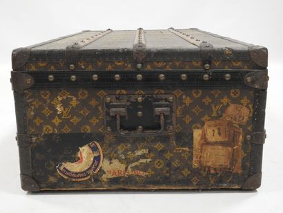 Louis VUITTON - 1 rue Sribe, Paris
Malle...