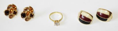 Yves SAINT LAURENT
Paire de boucles d'oreille...