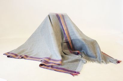 Eric BOMPARD
Cashmere scarf in gray, violet...