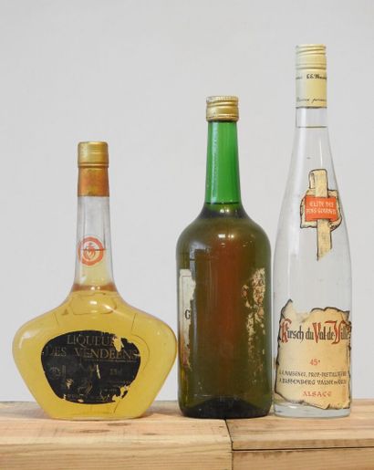 3 bouteilles
1 Liqueur des Vendéens - 70...